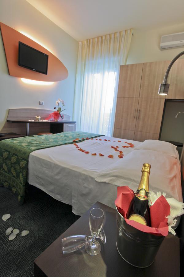 Hotel Sorriso Lido di Classe Esterno foto